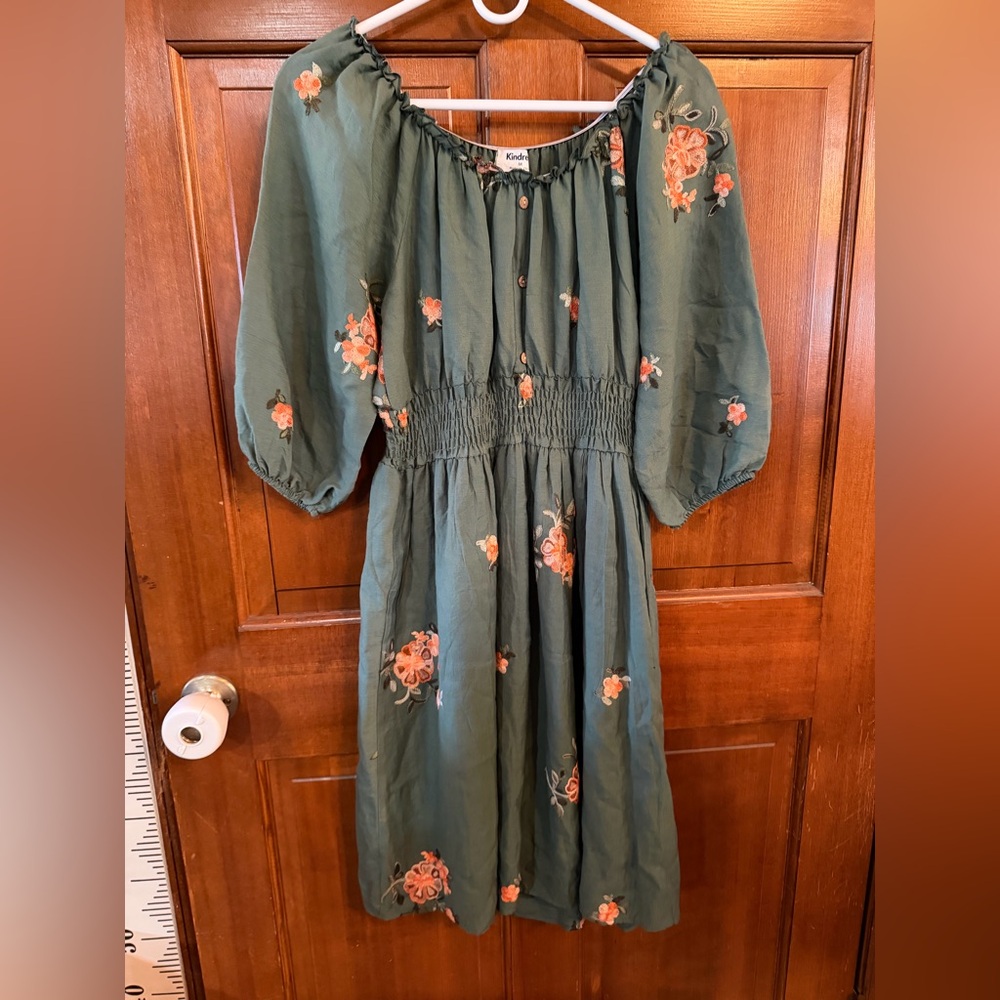 Elegant Green Floral Midi Dress